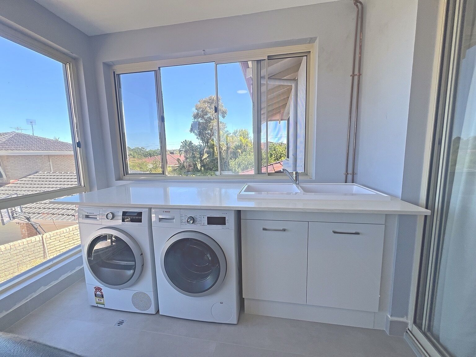 Shared Dormitory, 5 Bedrooms | Laundry