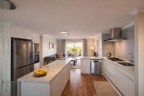 Shared Dormitory, 5 Bedrooms | Interior