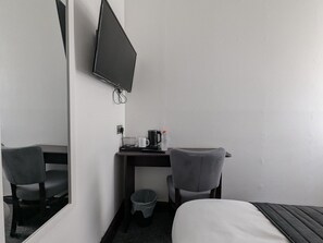 Room - Standard Single Room (Hounslow)