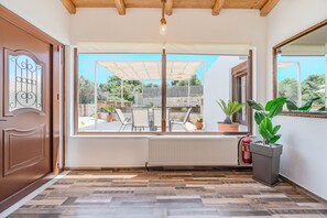 Interior - Altura Villa,Private Pool , one storey , for Up to 7 geusts (Saitoures)