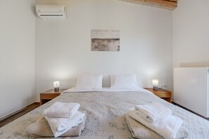3 bedrooms, iron/ironing board, free WiFi, bed sheets - Altura Villa,Private Pool , one storey , for Up to 7 geusts (Saitoures)
