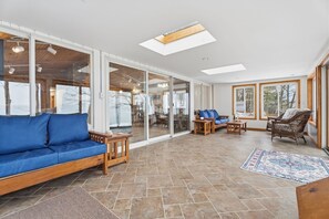 Smart TV - Holiday availability! Expansive Lakefront home, 300 Ft of Private Beach, Top Amenities! (Ovid)