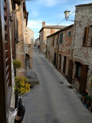 Nicht klassifiziertes Bild, 2 von 16, Schaltfläche