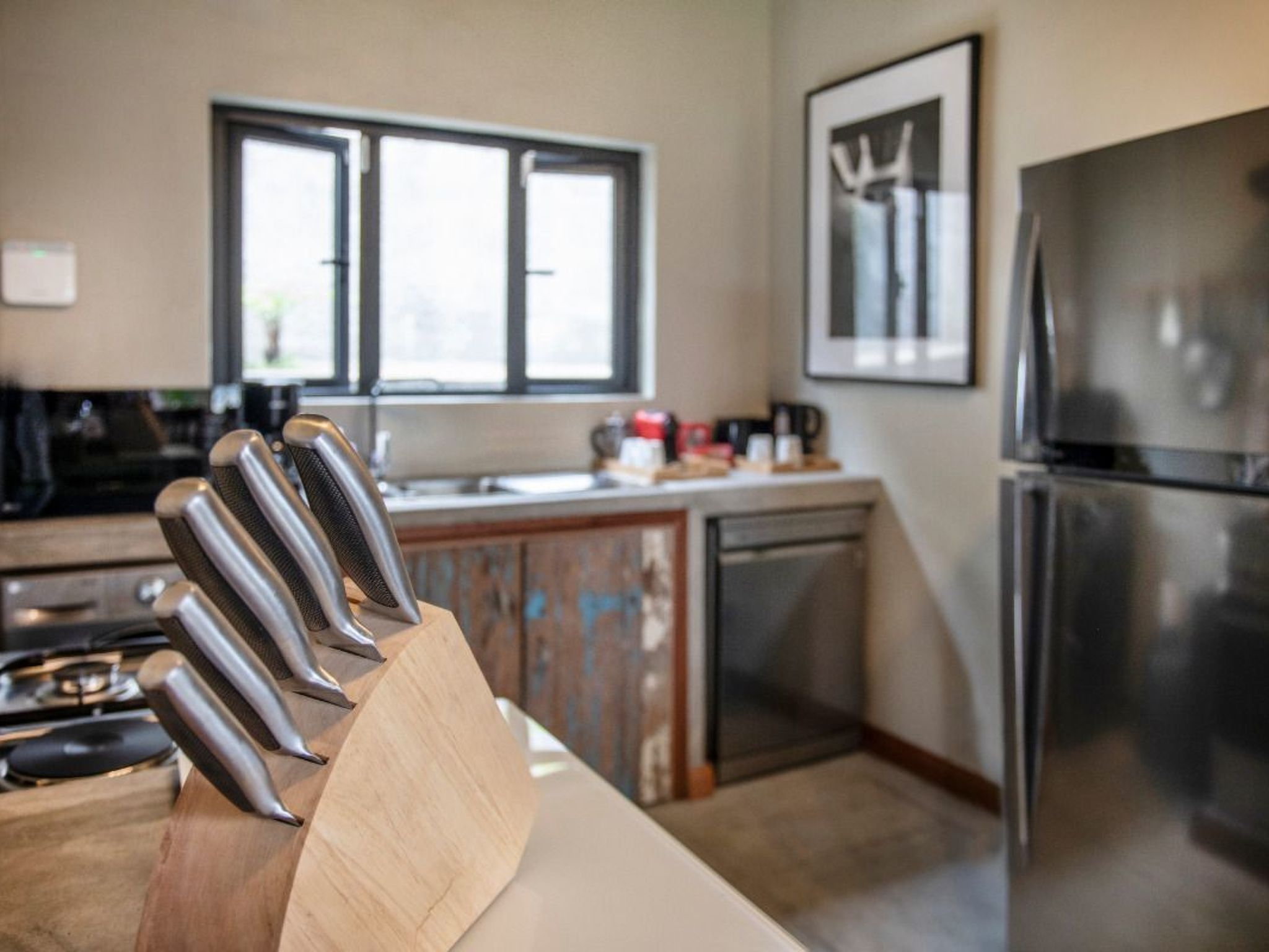 Réfrigérateur, micro-ondes, four, lave-vaisselle