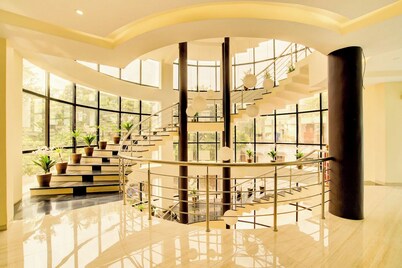 Hotel Saffron Suites