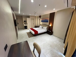 Junior Suite | Free WiFi - Hotel Saffron Suites (Chaibasa)