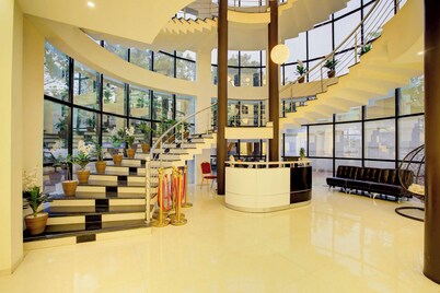 Hotel Saffron Suites