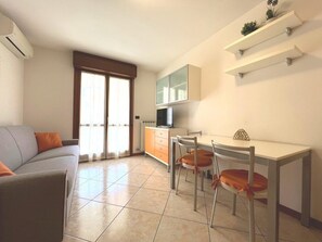 TV - Sweet holiday hideaway in Grado for four guests (Grado)