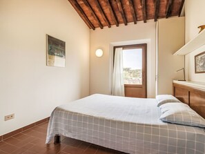 3 Schlafzimmer, Reisekinderbett, kostenloses WLAN