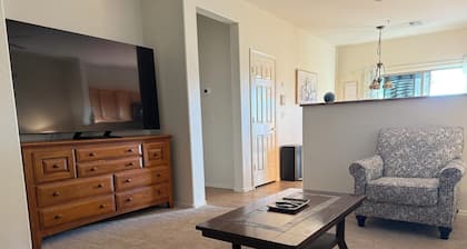 Cozy Desert-Scape Retreat in Anthem
