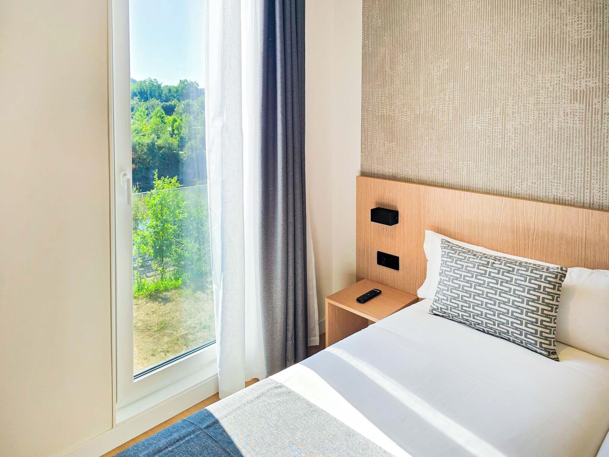 In-room safe, laptop workspace, free WiFi, bed sheets