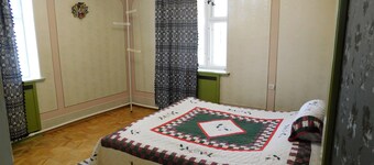 Lake Sevan Garden Villa / Sleeps 9 /BBQ, Balcony & Outdoor Space