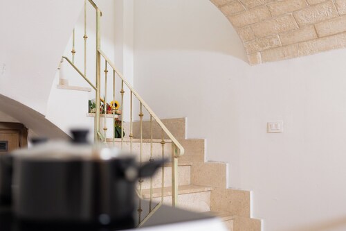 Cozy house in the center of town, minutes from nuraghi, domus and beaches