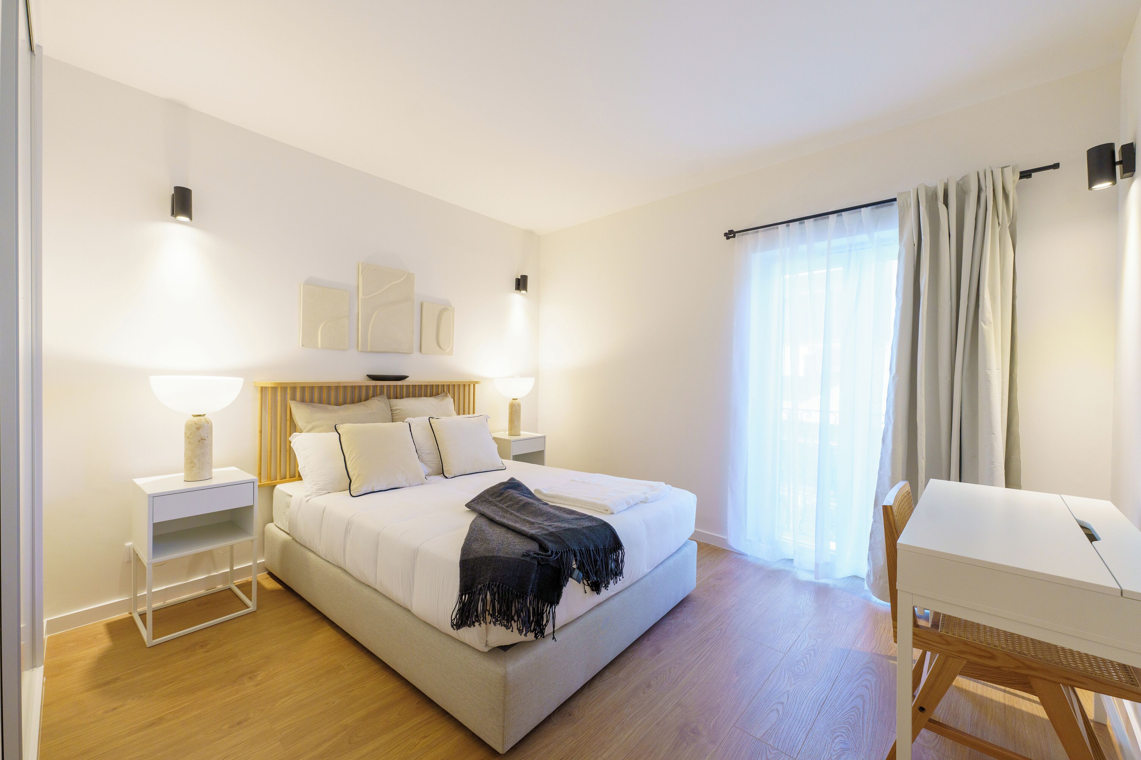 Iron/ironing board, free WiFi