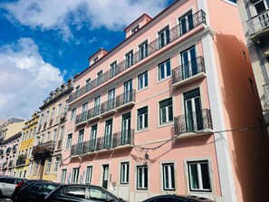 Exterior - Anjos Apartments (Lisbon)
