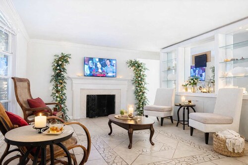 Huge 3BD Home Near Dc - 8 Mins to Downtown va