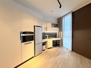 Fridge, microwave, oven, dishwasher - VidaCalma Apto 1 (Valencia)