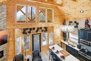 Fridge, microwave, oven, stovetop - New Cabin Rental-Bowling Alley-Hot Tub-Adjustable Beds-Luxury Cabin Rentals (Sevierville)