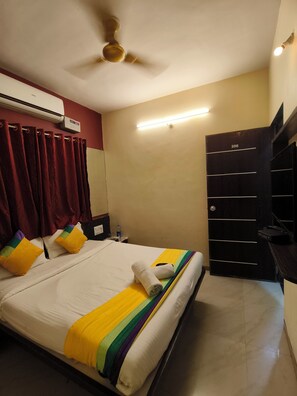 Standard Room - Hotel Nisha (Metgutad)