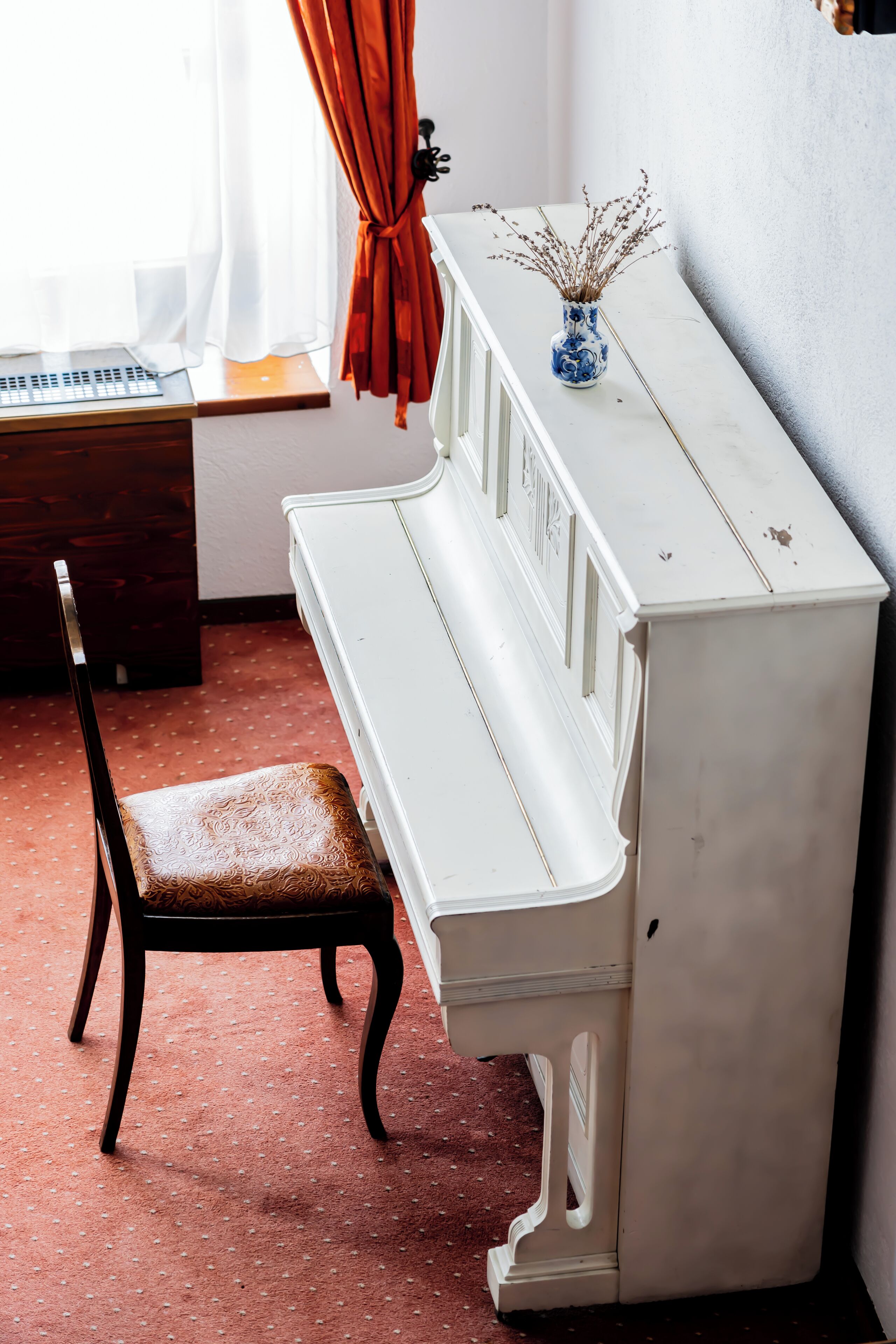 المنشأة من الداخل