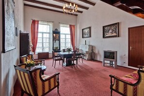 Living area - Hotel Traube (Mediaș)