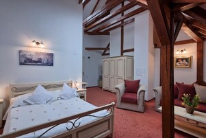 In-room safe, iron/ironing board, free WiFi