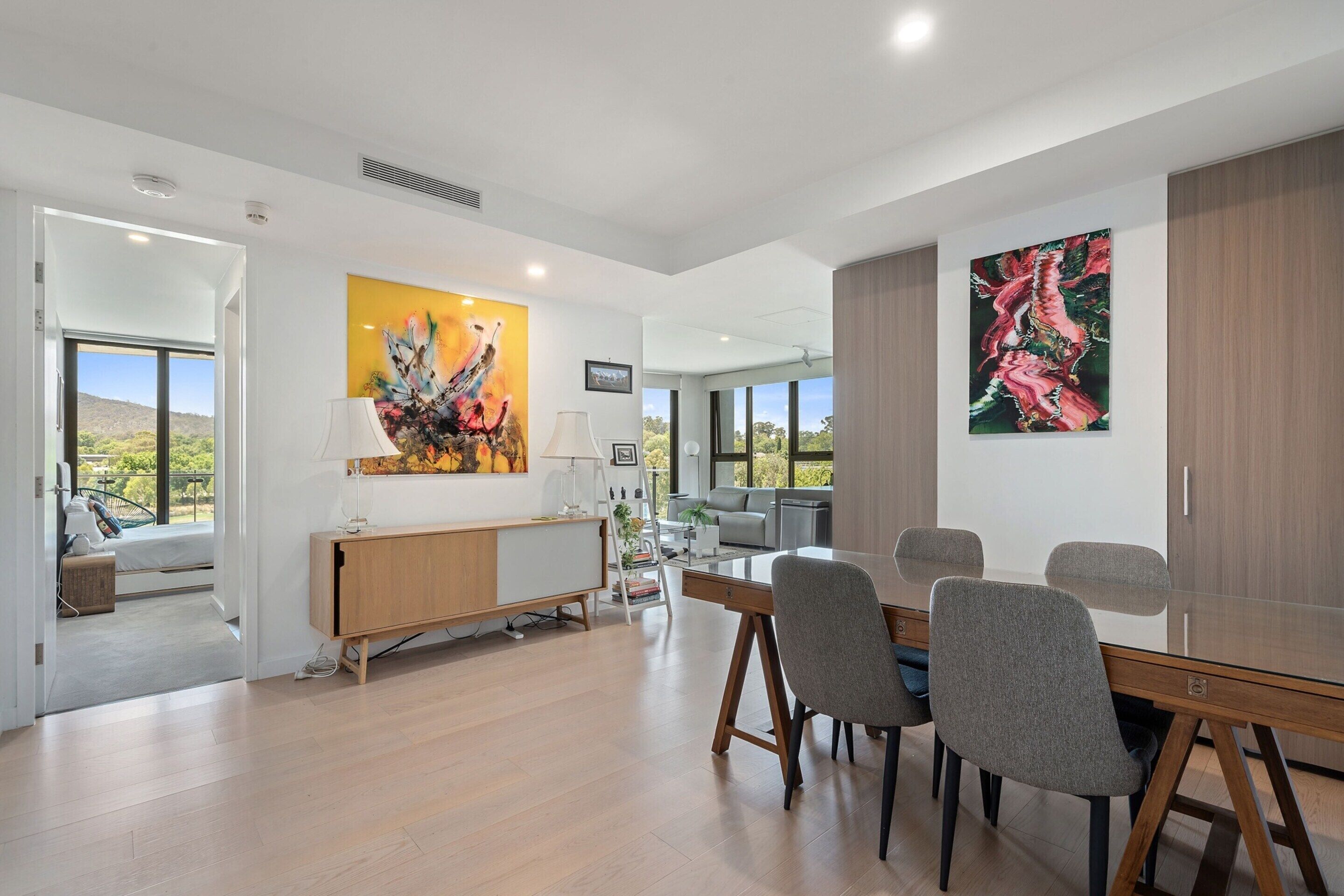 Apartment | Dining