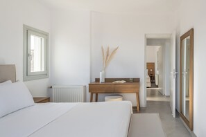 Luxury Villa, Pool View | Soundproofing, free WiFi, bed sheets - NEVERMIND VACATIONS VILLAS (Kea)