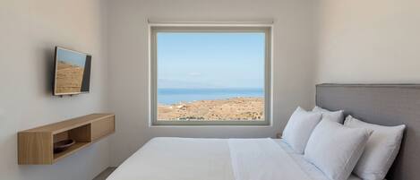 Luxury Villa, Pool View