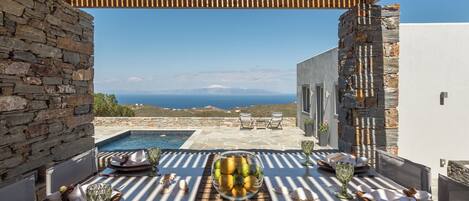 Luxury-Villa, Meerblick | Speisen im Freien