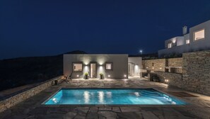 Villa luxueuse, vue sur la mer | Piscine | Piscine extérieure en saison