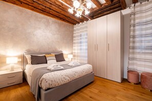 Unclassified image, 3 of 40, button - Vrbo Property (Venezia)