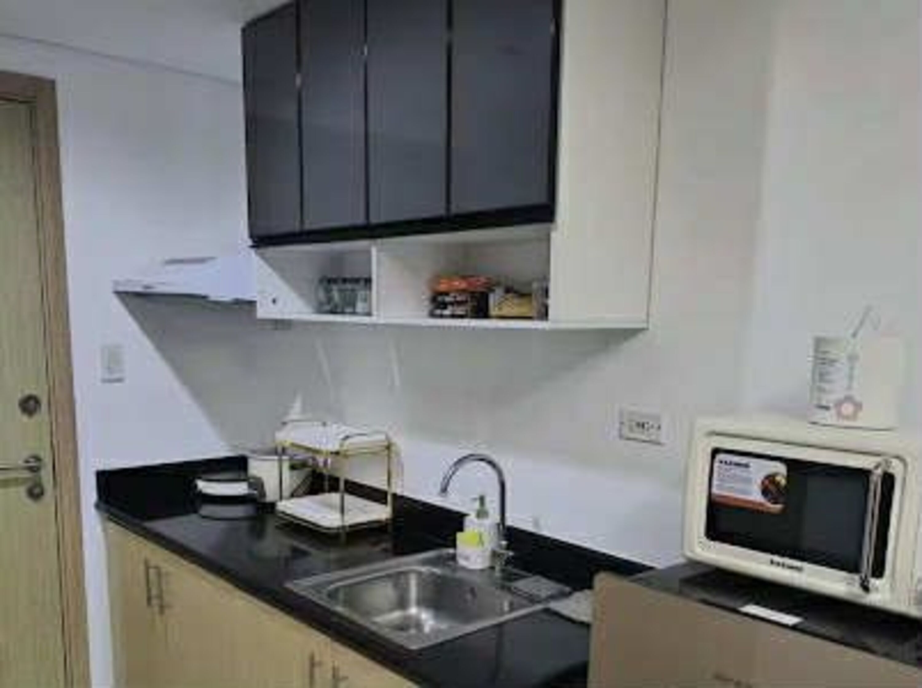 Signature Condo, 1 Bedroom, Non Smoking, City View | Private kitchenette