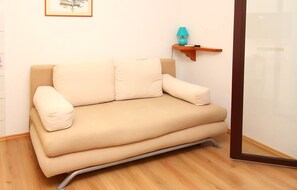 TV - Nice apartment in Zivogosce with WiFi (Zivogosce)
