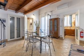 Unclassified image, 3 of 20, button - Attic Apartment in the Heart of Acate (Acate)