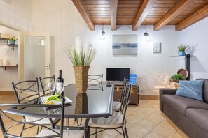 Unclassified image, 2 of 20, button - Attic Apartment in the Heart of Acate (Acate)