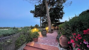 Nicht klassifiziertes Bild, 2 von 18, Schaltfläche