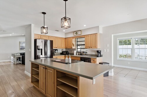 Luxury House - Sleeps 8 Golf Disney Family Fun