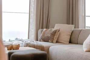 House - Nora - Elegant Seaview Escape With Balcony (Ostend)
