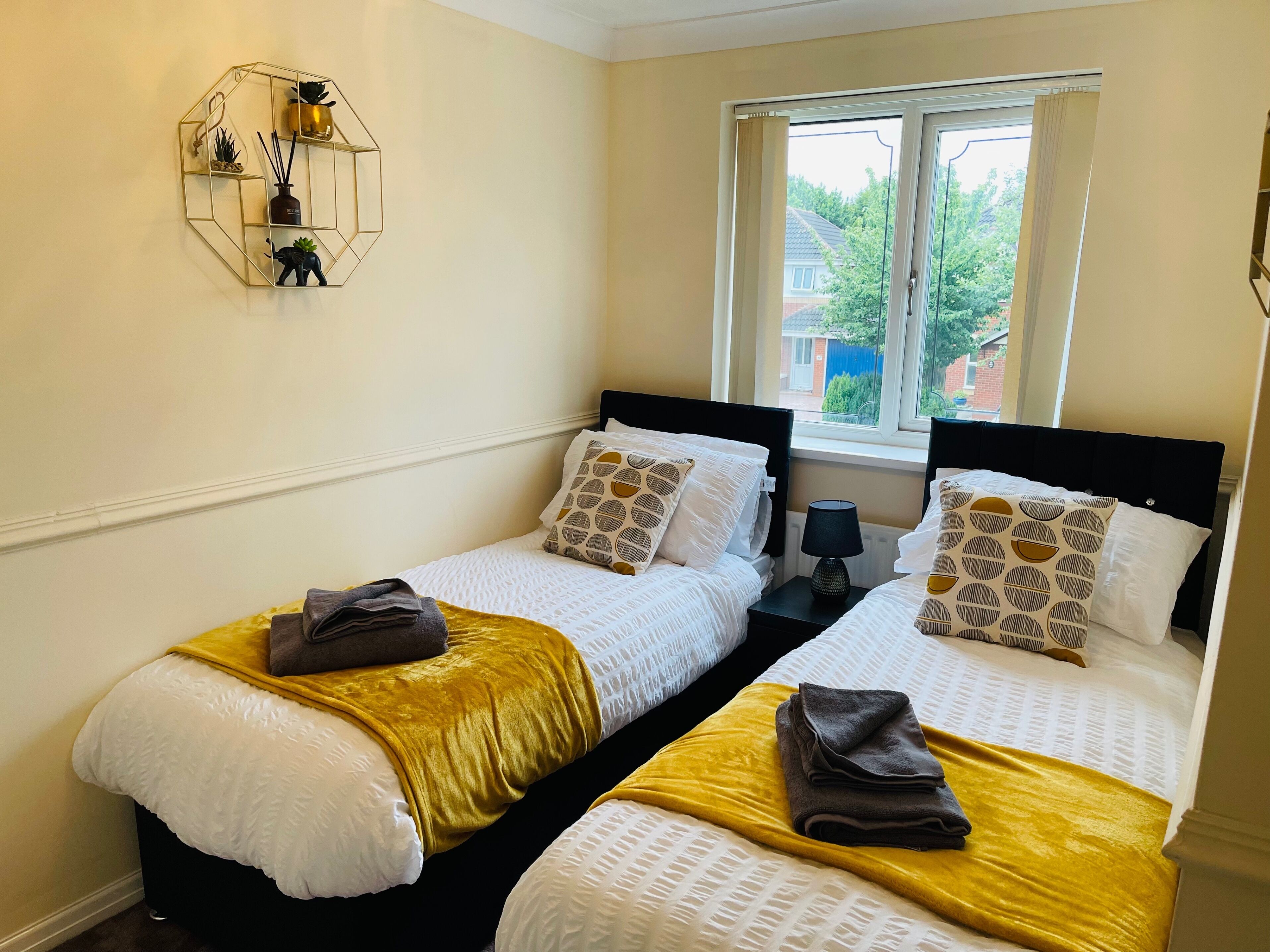 4 bedrooms, free WiFi, bed sheets