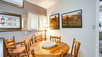 Apartment (1 Bedroom) | Interior