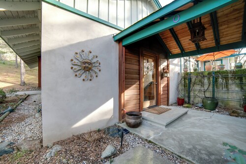 On 10 Acres! Serene Nevada City Retreat w/ Hot Tub