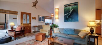 On 10 Acres! Serene Nevada City Retreat w/ Hot Tub