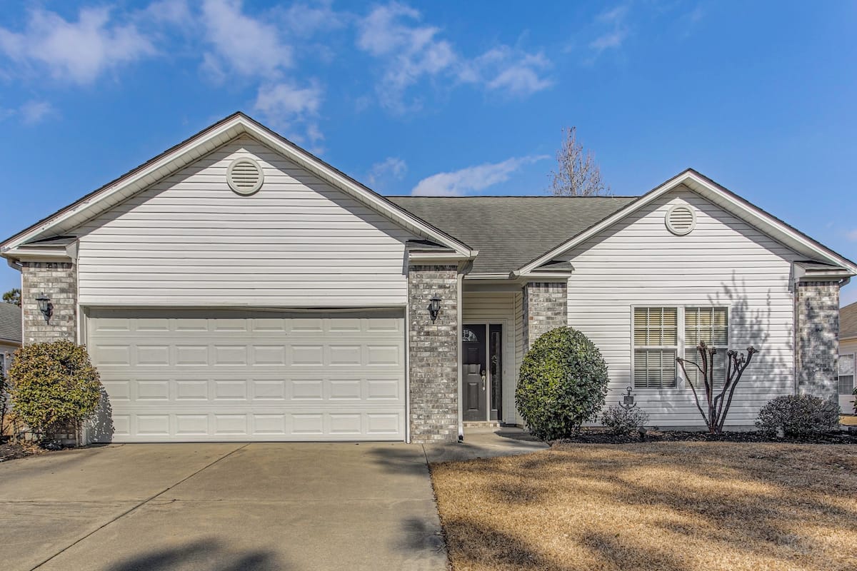 Fachada de la propiedad