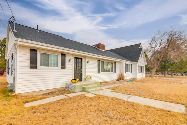 Cozy Mtn-view Retreat W/ Yard: Near Hiking & Golf! - Utah