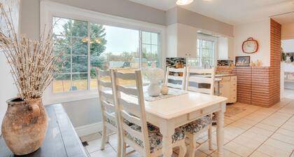 Cozy Mtn-view Retreat w/ Yard: Near Hiking & Golf!