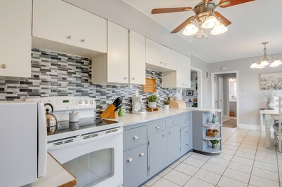 Cozy Mtn-view Retreat w/ Yard: Near Hiking & Golf!