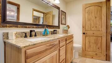 Apartment (1 Bedroom) | Interior