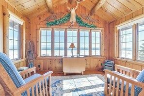 Cottage (3 Bedrooms) | Interior