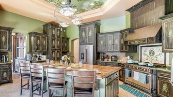 Rumah (4 Bedrooms) | Interior